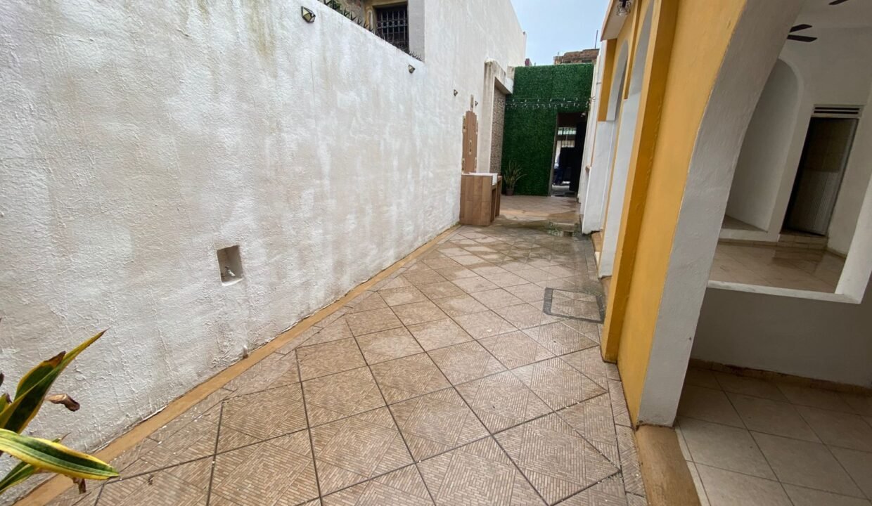 Pasillo de acceso lado izq 1